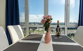 Fashionable Panoramic Apartments Dnieper. Obolon