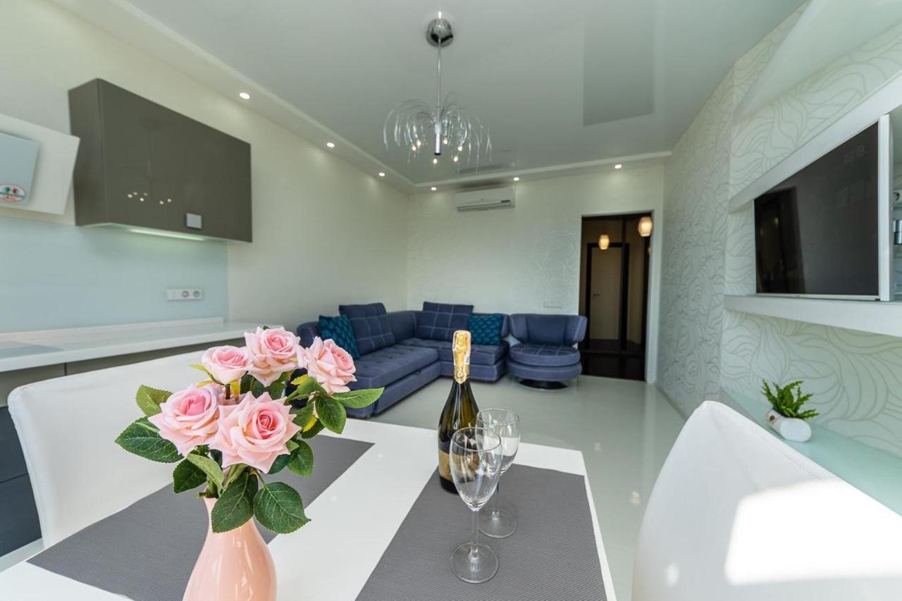 Fashionable Panoramic Apartments Dnieper. Obolon Київ Екстер'єр фото