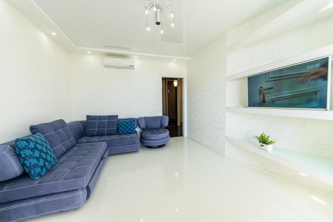 Fashionable Panoramic Apartments Dnieper. Obolon Київ Екстер'єр фото