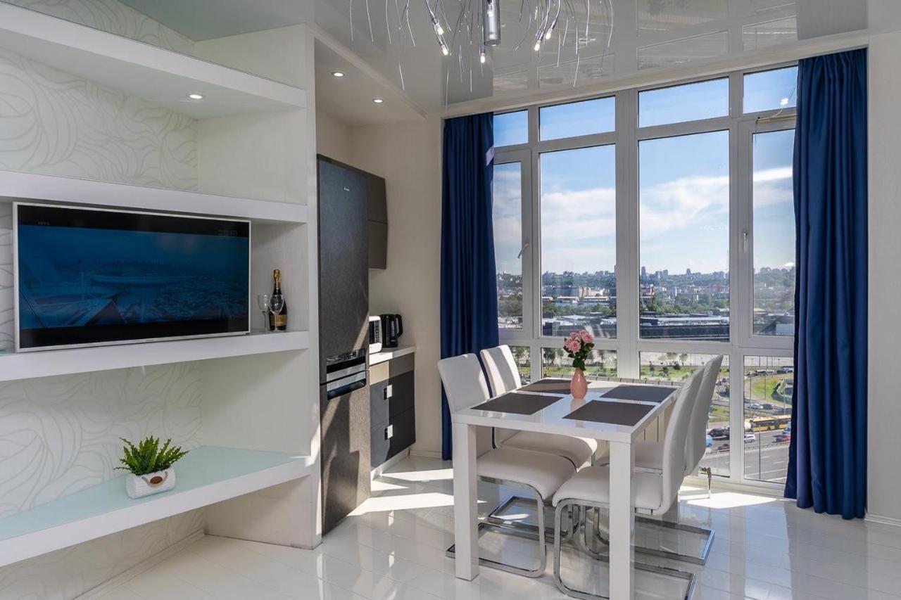 Fashionable Panoramic Apartments Dnieper. Obolon Київ Екстер'єр фото